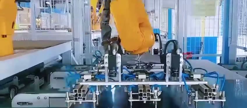 Роботизированная линия сборки солнечных панелей Kosmo Solar